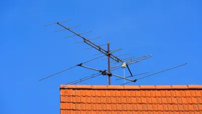 هوائي الدوري اللوغاريتمي – Log Periodic Antenna