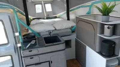 تطوير منزل متنقل يعمل بالطاقة الشمسية يمكن قيادته فى مختلف الطرق