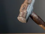 قصة اختراع المطرقة اليدوية