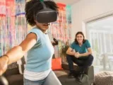 نظارة الواقع الافتراضى والمعزز من أبل ستعمل فقط عند توصيلها بأيفون أو ماك