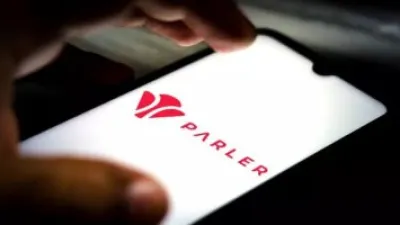 آبل تعيد إطلاق تطبيق Parler فى متجرها بعد حظره منذ أحداث الكابيتول
