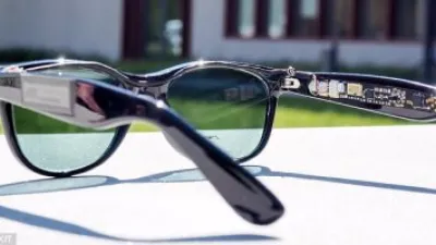 كل ما تريد معرفته عن نظارة فيسبوك الذكية RayBan Stories