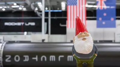 يرسل Gabe Newell من Valve تمثالًا إلى الفضاء