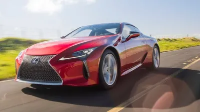 مراجعة سيارة لكزس LC 500 2018 … فصل من الأداء في رحلة لكزس