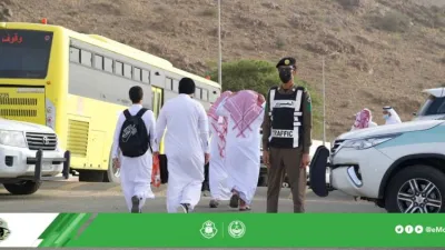 صور للمرور السعودي في أول أيام الدراسة لضمان انسيابية الحركة المرورية