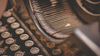 ما هو التطور التاريخي للآلات المكتبية؟
