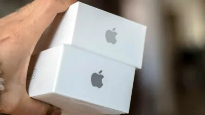 تقوم Apple بخصم على EarPods والشاحن بعد إزالتها من علب iPhone