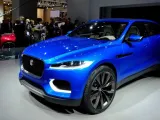 FPace أول سيارة متعددة الاستخدامات من جاجوار تستعد لمعرض فرانكفورت
