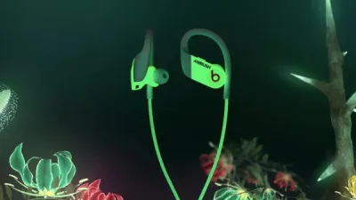 تطلق Beats زوجًا يتوهج في الظلام من Powerbeats مقابل 200 دولار