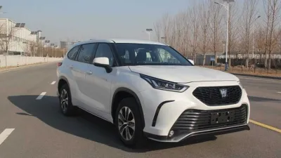 تويوتا كراون تتحول إلي SUV وتظهر لأول مرة في الصين