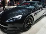 باريس 2014 : أستون مارتن فانكويش Carbon Edition تعود باللون الأسود