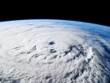 نموذج WeatherNext من DeepMind يقلب موازين التنبؤ بالأعاصير ويفاجئ العلماء