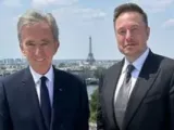 صورة لقاء السحاب.. ماسك وبرنارد أرنو أغنى رجلين على ظهر الكوكب