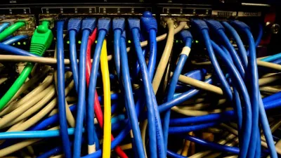 الاتصالات السلكية Wired communications