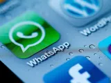 واتساب يستهلك بياناتك؟.. إليك الحل