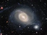 شاهد مجرتين فى عملية الدمج فى صورة كاميرا الطاقة المظلمة