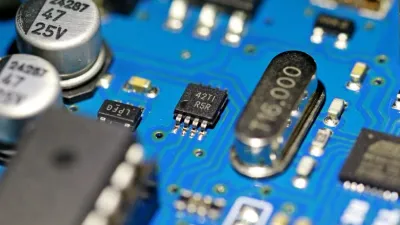 الفرق بين أشباه الموصلات الداخلية والخارجية – Intrinsic and Extrinsic Semiconductor