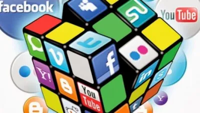 تاريخ نشأة مواقع التواصل الاجتماعي