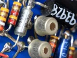 الفرق بين المكثف والمقاومة – Capacitor vs Resistor