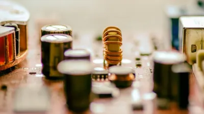 السلوك العابر للمكثف – Transient Behavior of Capacitor