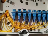 العناصر الأساسية لنظام اتصالات الألياف البصرية Basic Elements of a Fiber Optic Communication