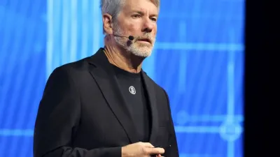 Elon Musk Says AI Will Make Money Obsolete. Michael Saylor Strongly Disagrees.