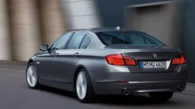شحن سيارات BMW بدون ميزات Apple وGoogle