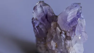 خاصية المرونة والصلابة في الصخور الأرضية