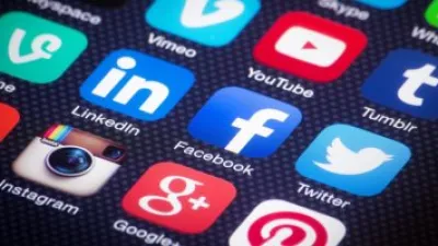 كيف تتعامل منصات التواصل الاجتماعي مع حسابات طالبان؟
