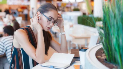 أضرار سماعة البلوتوث