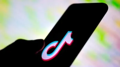 يضيف TikTok تحذيرًا إلى مقاطع الفيديو التي لم يتم التحقق منها