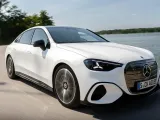 مراجعة سيارة 2027 Mercedes-Benz C-Class EV: بقوة 483 حصاناً ونهاية حقبة EQ
