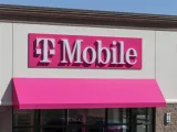 شركة T-Mobile وStarlink تطلقان خدمة SuperBroadband لإنهاء انقطاع الإنترنت للشركات