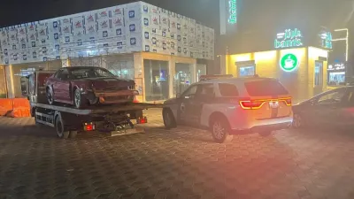 ضبط سائق سيارة قاد عكس السير وصدم مركبات في السعودية