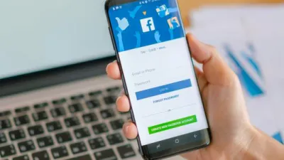 كيفية عمل فيس بوك عبر التطبيق