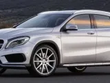 مرسيدسبنز GLA 45 AMG تكشف عن وجه المغامرة الجديد لعائلة AMG