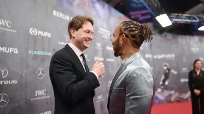 الرئيس التنفيذي لشركة دايملر يؤكد إنه ليس من المنطقي أن تغادر مرسيدس الفورمولا 1
