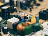 دائرة المكثف النقية Pure Capacitor Circuit