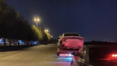 ضبط مفحط صدم سيارتين في جدة وعدد من الشاحنات المخالفة