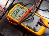 كيف يتم فحص واختبار المكثف – How To Test A Capacitor؟