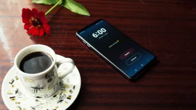كيفية تعيين أغنية لمنبه هاتف أيفون
