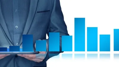 ما هو دور مدير التسويق في استراتيجيات التسويق المحلية؟