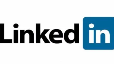 تعملها إزاى .. كيفية تحميل سيرتك الذاتية فى حساب LinkedIn