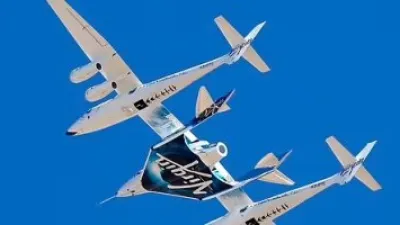 اعرف تفاصيل أول رحلة فضاء تجارية لشركة Virgin Galactic على متن طائرة