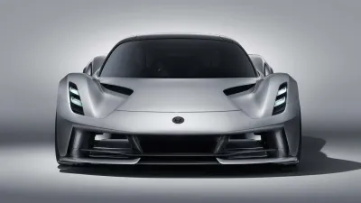 الرئيس التنفيذي لشركة Lotus يصف سيارته الخارقة Evija بـ 'المتواضعة' بسبب وزنها الزائد
