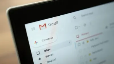 ما هو اكتئاب البريد الإلكتروني؟.. وكيف تتخلص منه؟