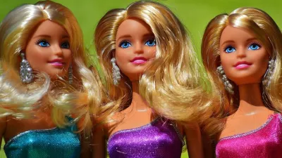 ما هي لعبة Barbie Dreamhouse Adventures