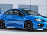 سوبارو BRZ و WRX STI Series هايبر بلو الخاصتين يبحران في السماء