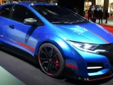 هوندا سيفيك Type R المدججة بالإثارة يتأكد إطلاقها في جنيف في صورة الإنتاج