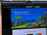 برمجية WeedHack الخبيثة تتخفى في تعديلات لعبة Minecraft وتخترق أكثر من 116 ألف لاعب